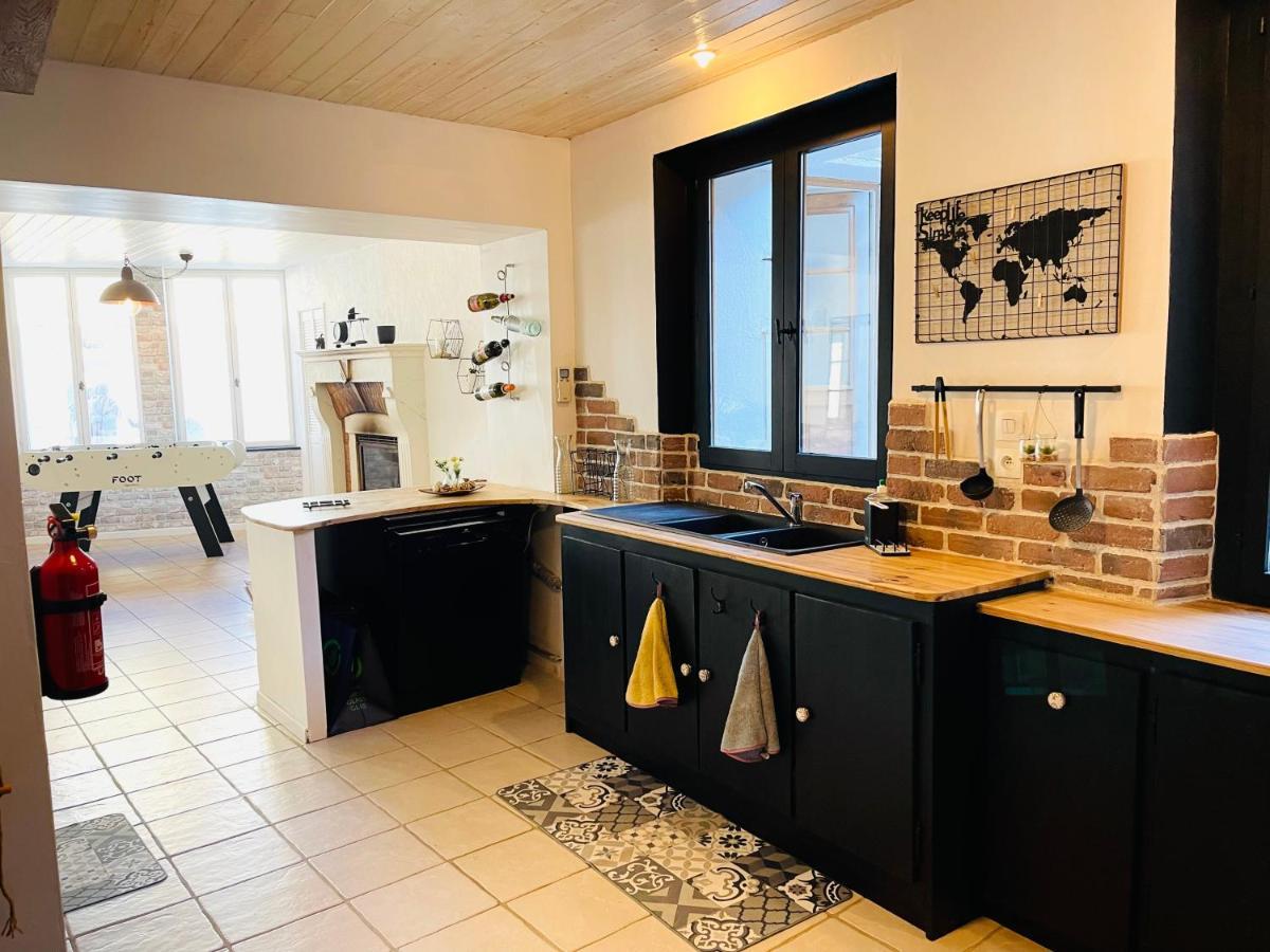 La Carree Des Amis Villa Lusignan Kültér fotó