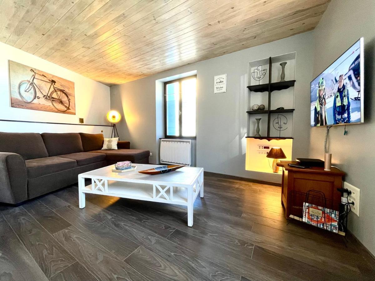 La Carree Des Amis Villa Lusignan Kültér fotó